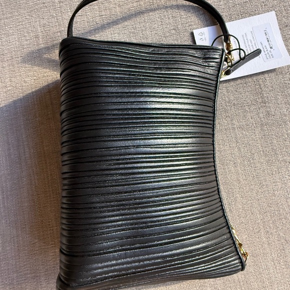 Mansur Gavriel Elegant Black Pleated leather Shoulder Bag - Picture 6 of 12